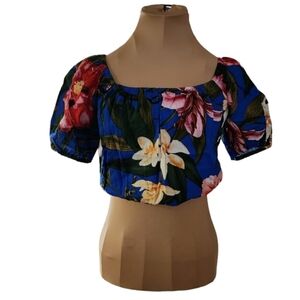 NWT Cupcakes and Cashmere Linen Blue Floral Crop‎ Blouse Women's Medium